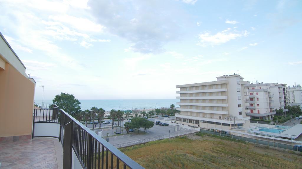 Appartamenti Sul Lungomare Alba Adriatica Εξωτερικό φωτογραφία