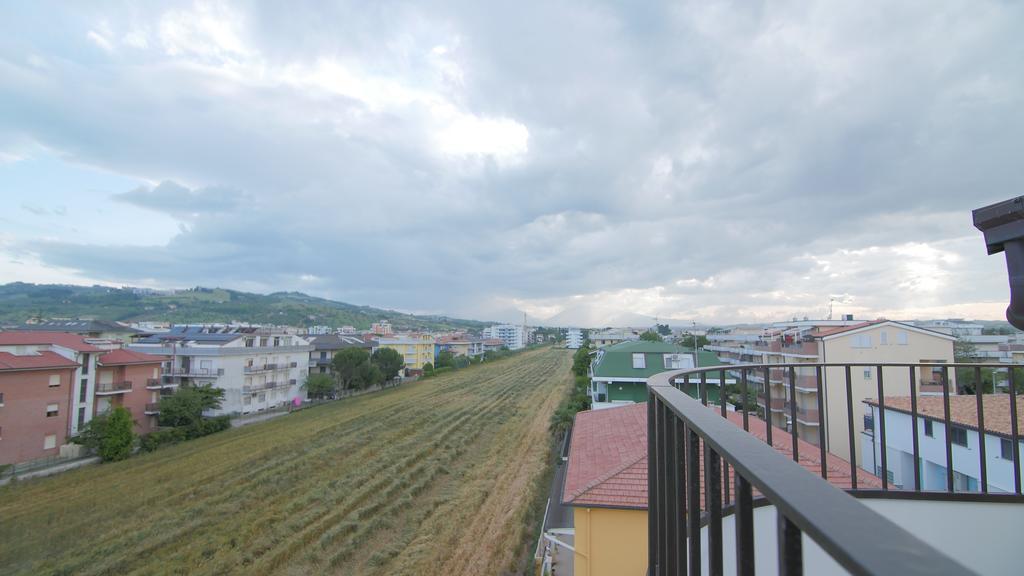 Appartamenti Sul Lungomare Alba Adriatica Εξωτερικό φωτογραφία
